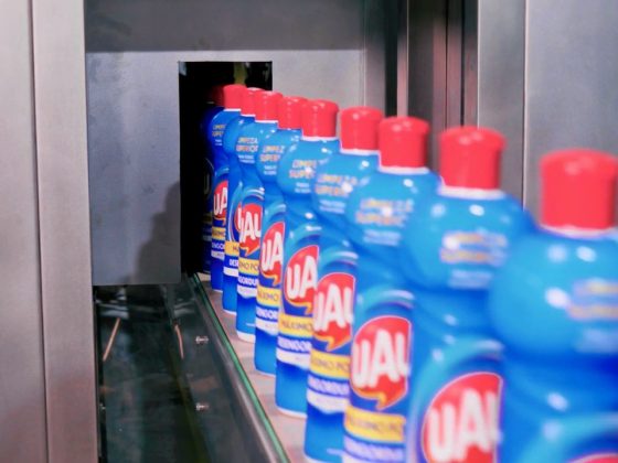 Fabricante de rotuladoras sleeve: o que considerar na escolha do parceiro ideal